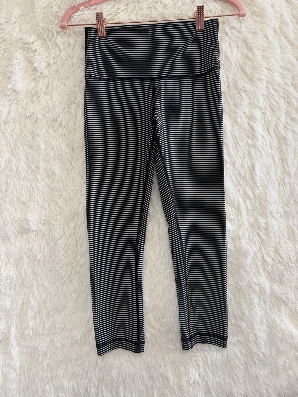 Lululemon Womens Striped Wunder Under Hi Rise Crop Size 6 Black White Luxe Yoga